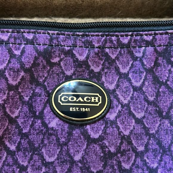 Coach Purple Snake Print Getaway Packable Travel Weekender Tote with Pouch. NWT - Picture 2 of 11